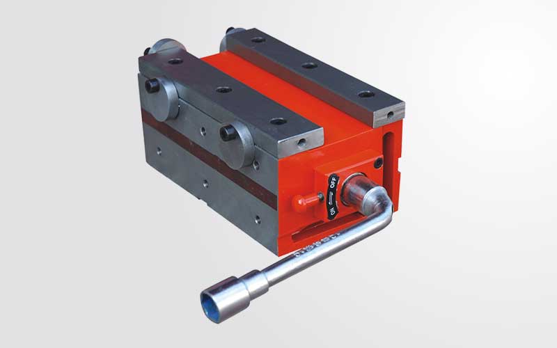 Multifunction magnetic vise
